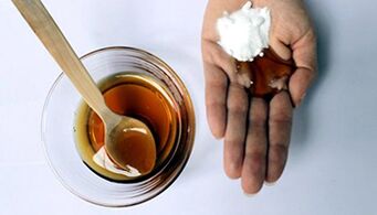 A mixture of soda and honey is a folk remedy to improve blood circulation in the penis